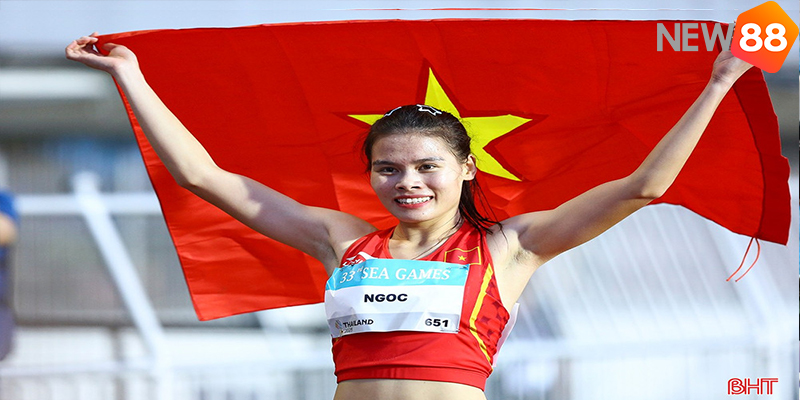 Nguyễn Thị Ngọc nhận Huy chương vàng nội dung 400m